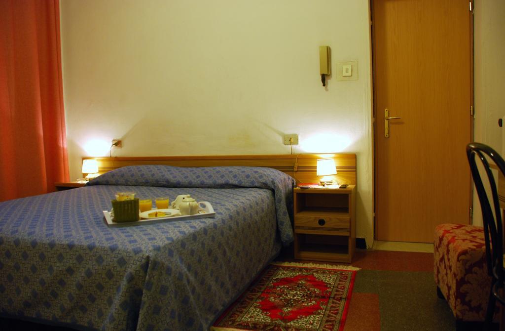 Hotel Major Genua Exteriör bild